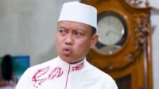 Penjelasan Ustaz Das’ad Latif: Masjid Ditutup Pasar Dibuka