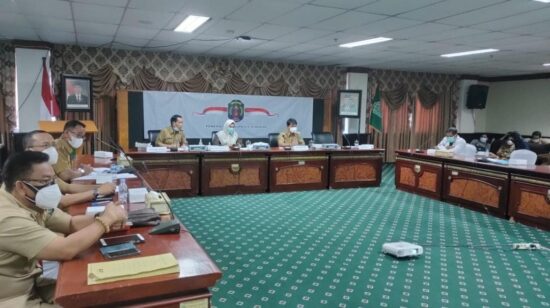 Gelar Rapat Penanganan Covid-19 Penerapan PPKM Level 4, Bupati : kesadaran kita untuk menerapkan Protokol kesehatan