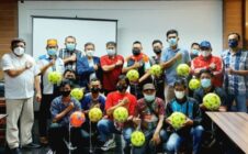 Gubernur Serahkan Bola ke 146 Klub Sepakbola dan Futsal Tarakan