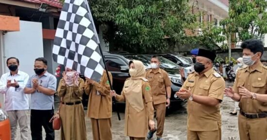 Serentak, Pemkab Berau Beri Bantuan PPKM dan BST