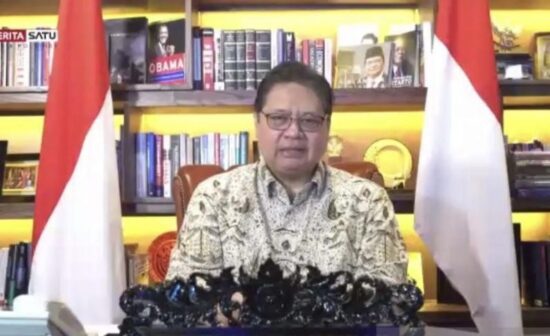 Airlangga: PPKM level 4 berlanjut di 21 provinsi di luar Jawa Bali