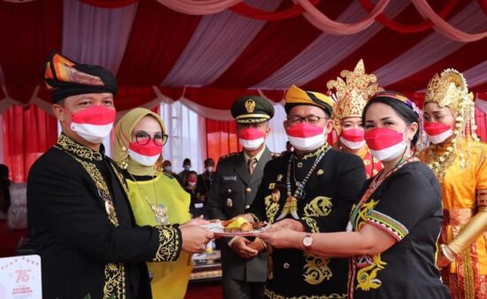 Pimpin Peringatan HUT RI Ke-76, Bupati Minta Warga Tetap Mentaati Prokes   