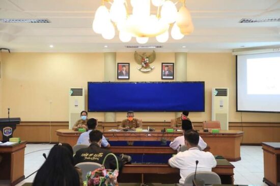 GALANG KOMUNITAS UNTUK DUKUNG WARGA YANG ISOMAN