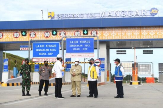 Resmikan Tol Balikpapan-Samarinda, Presiden Jokowi Juga Tinjau Vaksinasi di Balipapan