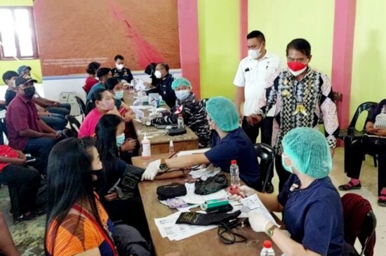 Tinjau Pelaksanaan Vaksin Perbatasan, Gubernur akan Usulkan Penambahan Stok Vaksin