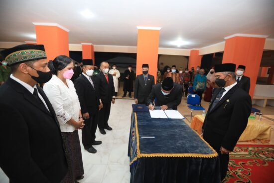 Walikota Tarakan Melantik Kepala Sekolah dan Meresmikan Gedung SMPN 7