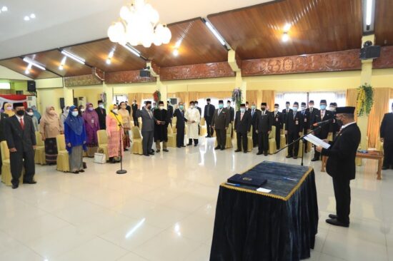 Lantik 93 Pejabat Struktural, walikota Meminta Pejabat untuk Mengelaborasi Visi Misi
