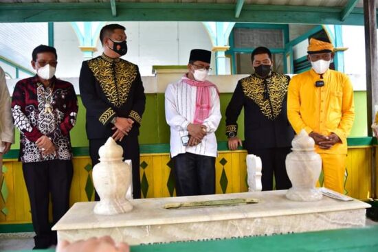 Jajaran Pemerintahan Daerah Ziarah ke Makam Sultan Bulungan