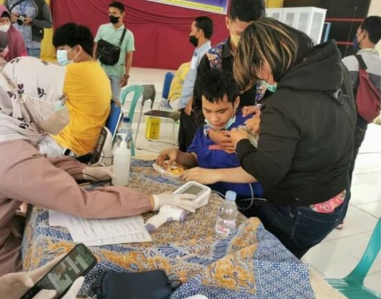 ABK SLB Berau Ikuti Vaksinasi Tahap Pertama