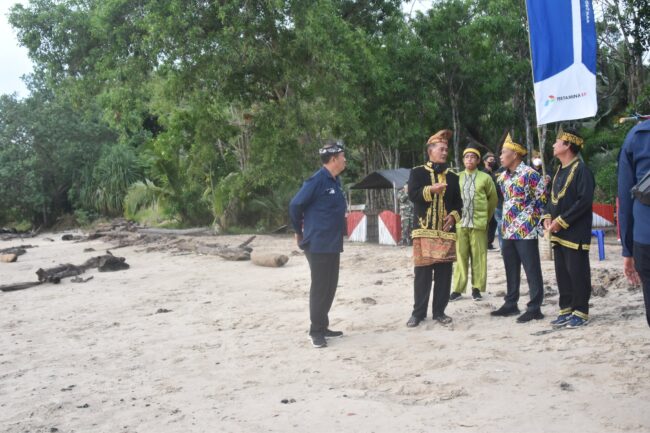 Bupati Kunjungi Objek Wisata Pantai Tanjung Arang