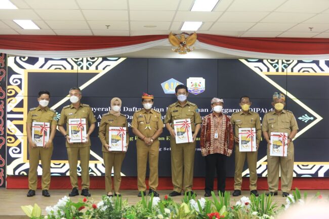 Penyerahan DIPA dan TKDD TA 2022