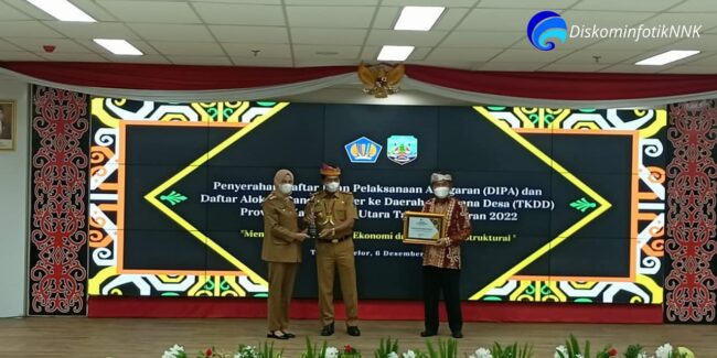 BUPATI NUNUKAN HADIR DALAM PENYERAHAN DIPA DAN TKDD PROVINSI KALTARA