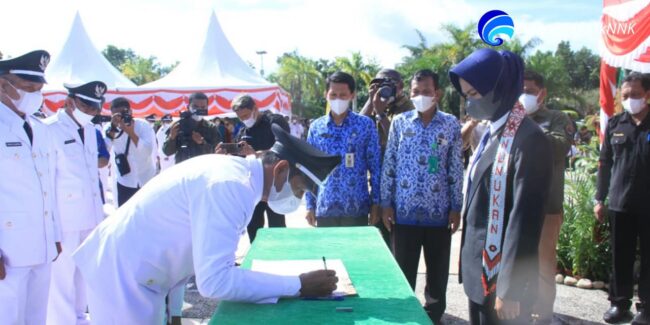 LANTIK 122 KADES TERPILIH, BUPATI LAURA: JANGAN DUDUK NYAMAN DI SINGGASANA TURUN DAN JALANKAN AMANAH