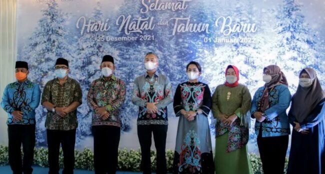 Rayakan Natal, Wabup Silaturahmi ke Rumah Bupati, Sekda dan Pejabat Daerah Lainnya