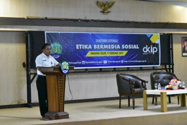 Pentingnya Etika dalam Bermedsos