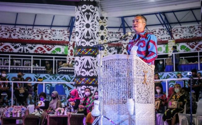 Bupati Malinau Tutup Festival Budaya Dayak Tahol