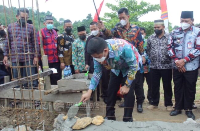 Letakan Batu Pertama, Wali Kota Ajak Camat dan Lurah ‘Patungan’ Bangun Masjid Al Ihsan
