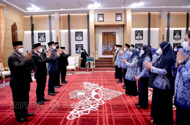 Lantik Pejabat Fungsional Guru dan Kepala UPTD Puskesmas, Pesan Wali Kota: Jangan Pungli