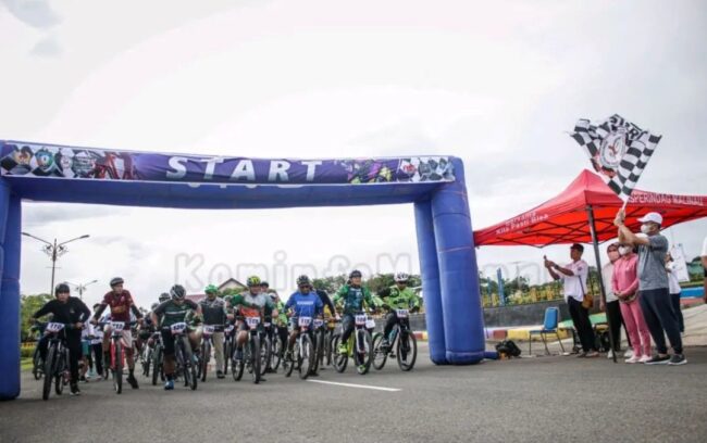 Bupati Malinau Lepas Secara Resmi Lomba Balap Sepeda MTB