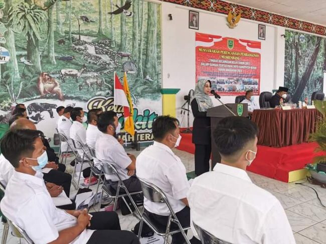 Musrenbang Kampung di Kecamatan Kelay, Bupati Apresiasi Produk Kakao Kampung Merasa