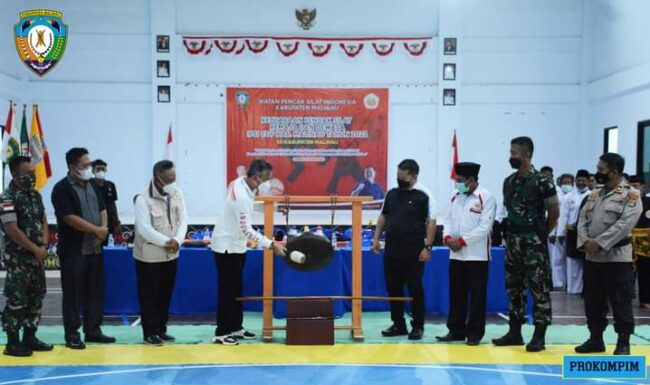 Buka Kejuaraan Pencak Silat, Bupati Wempi Minta IPSI Malinau Dan Bina Atlit Potensial Untuk Ke – Tingkat Nasional