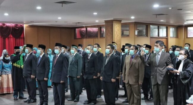 Plt. Bupati PPU Lantik 45 Pejabat Pimpinan Tinggi, Administrator dan Pengawas