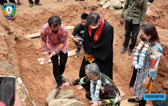 Bupati Malinau letakkan batu pertama pembangunan GKPI Desa Paking