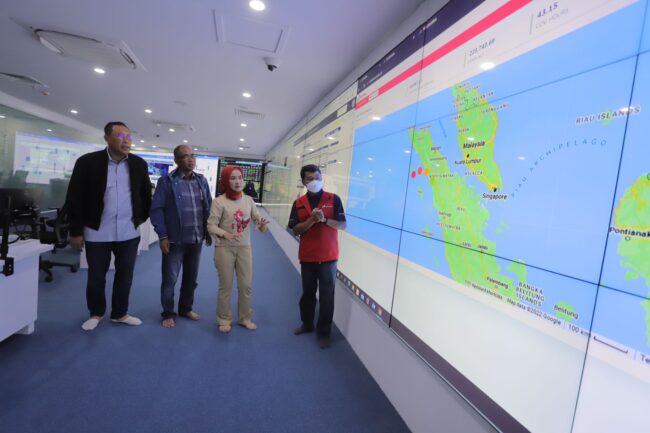 Pastikan Stok BBM Aman, Dirut Pertamina Pantau Langsung Lewat Command Center