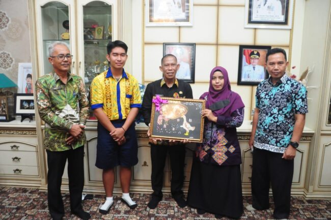 Syarwani Sambut Puluhan Siswa SD dan SMP