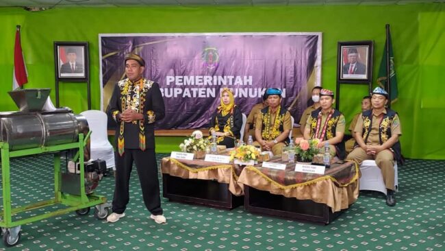 Ismail, Inovator Asal Desa Binalawan Presentasikan Mesin EBI – KU dalam Lomba TTG Tingkat Nasional
