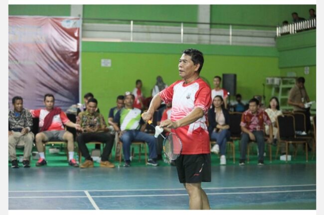 HUT ke-10 Provinsi Kaltara, Gubernur Buka Kejuraan Bulutangkis Kaltara Antar OPD