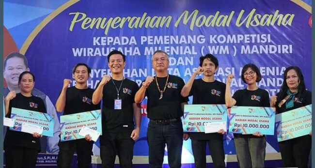 Bupati Terharu dan Bangga Berikan Bantuan Modal Usaha Pemenang Kompetisi WM