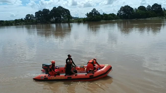 Bocah 6 Tahun Hilang di Sungai Kampung Sambakungan