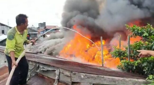 41 Jiwa Kehilangan Tempat Tinggal, Gegara Kebakaran di Karang Asam Ilir