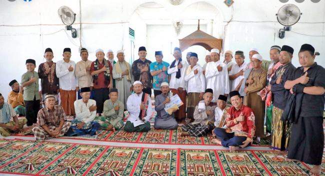 Percepat Pembangunan Masjid Desa Karang Agung, Gubernur Salurkan Bantuan