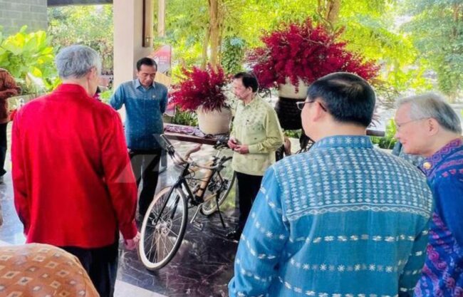 Pertamina melalui YBLL Siapkan 10 Sepeda Bambu untuk Kepala Negara ASEAN