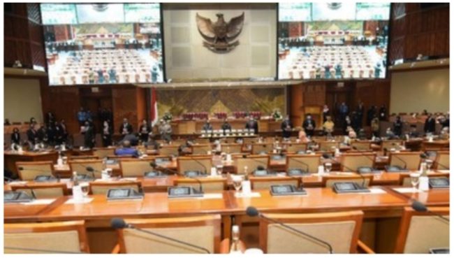 3 Fraksi Absen, 6 Fraksi DPR Setujui Perpanjangan Jabatan Kades