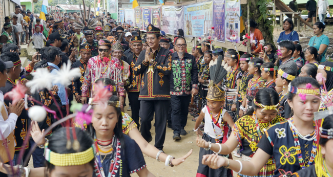 Digelar 4 Hari, Wagub Yansen Resmi Tutup Ilau ke-V Dayak Tenggalan