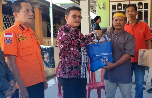 Wabup Bulungan Salurkan Bantuan Kebakaran di Jl Gapensi
