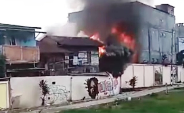 Diduga Akibat Konsleting Listrik, 3 Rumah Hangus Terbakar