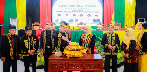RAPAT PARIPURNA ISTIMEWA HUT KABUPATEN TANA TIDUNG KE-17 TAHUN