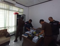 3 Jam, Kejati Kaltim Geledah Kantor Perusda BKS