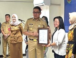 Pelaku IKM UMKM Samarinda Terima Sertifikat Merek untuk Lindungi Produk