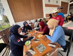 Polsek Segah Gelar Bakti Kesehatan untuk Korban Banjir di Kampung Gunung Sari
