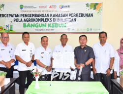 Bupati Tandatangani Kerjasama Pengembangan Agrokompleks di Long Buang