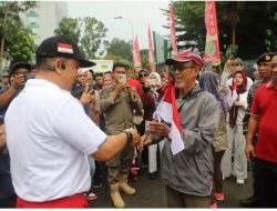 Pemprov Kaltim Bagikan 7.000 Bendera Jelang HUT RI ke 80