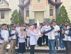 Bupati Sri Juniarsih Lepas Kontingen PWI Berau ke Porwada Kaltim III di Bontang