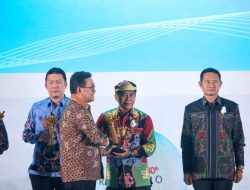 Jadi Satu-Satunya, Gubernur Zainal Raih Penghargaan Primaniyarta Awards 2025