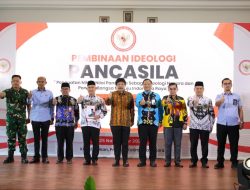Menghadiri Sosialisasi Pembinaan Ideologi Pancasila, Wali Kota Perlunya Menumbuhkan Rasa Cinta Tanah Air di Kalangan Generasi Muda