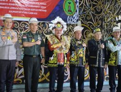 Hadiri Rakerda LADK Kaltara, Wakil Bupati Bulungan Ucapankan Selamat Ulang Tahun kepada Ingkong Ala, SE. M.Si